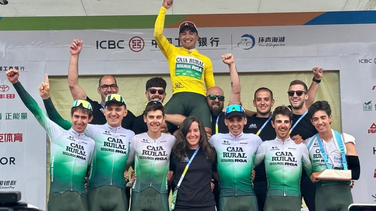 Jefferson Cepeda celebró en el Tour of Qinghai Lake.