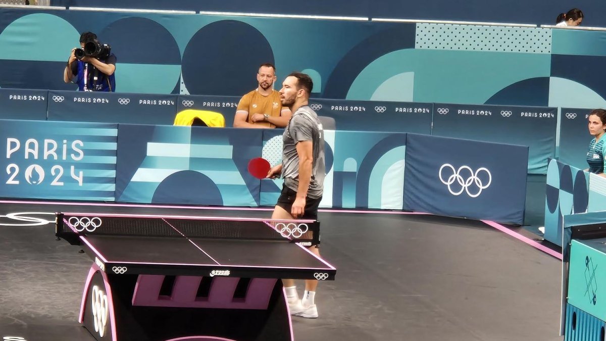 Miño (i) cayó en la ronda de 16avos de final de tenis de mesa.