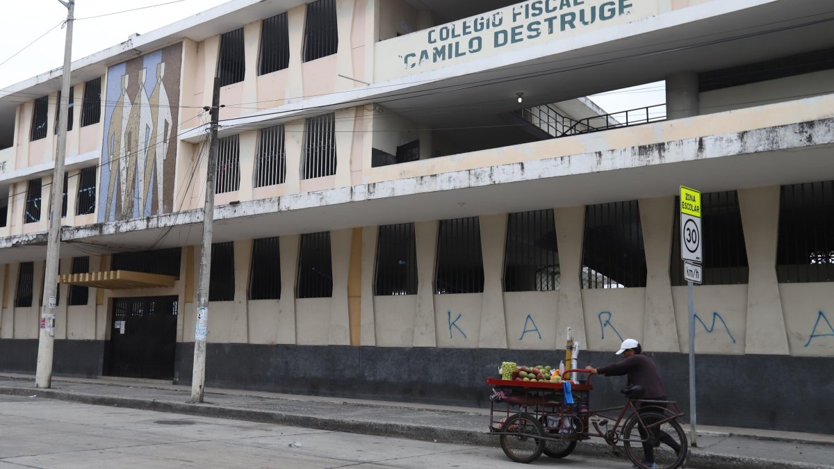 SEGUIMIENTO DE PADRE ASESINADO E HIJO HERIDO EN LA NOVENA Y ARGENTINA ... FD: CARLOS KLINGER  ... 02.08-2024