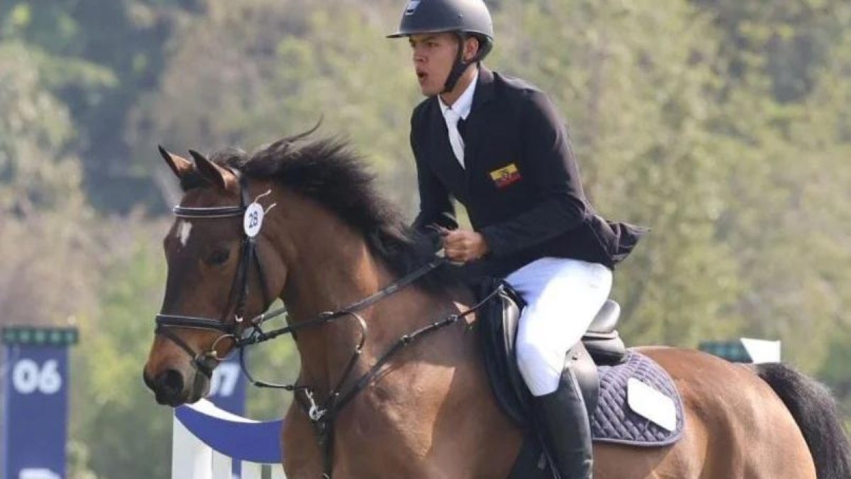 Andrés Torres logra medalla de bronce en pentatlón moderno y cupo directo a los Juegos Olímpicos París 2024 en Santiago 2023.