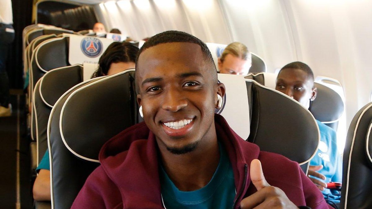 William Pacho jugará su primer partido en PSG.