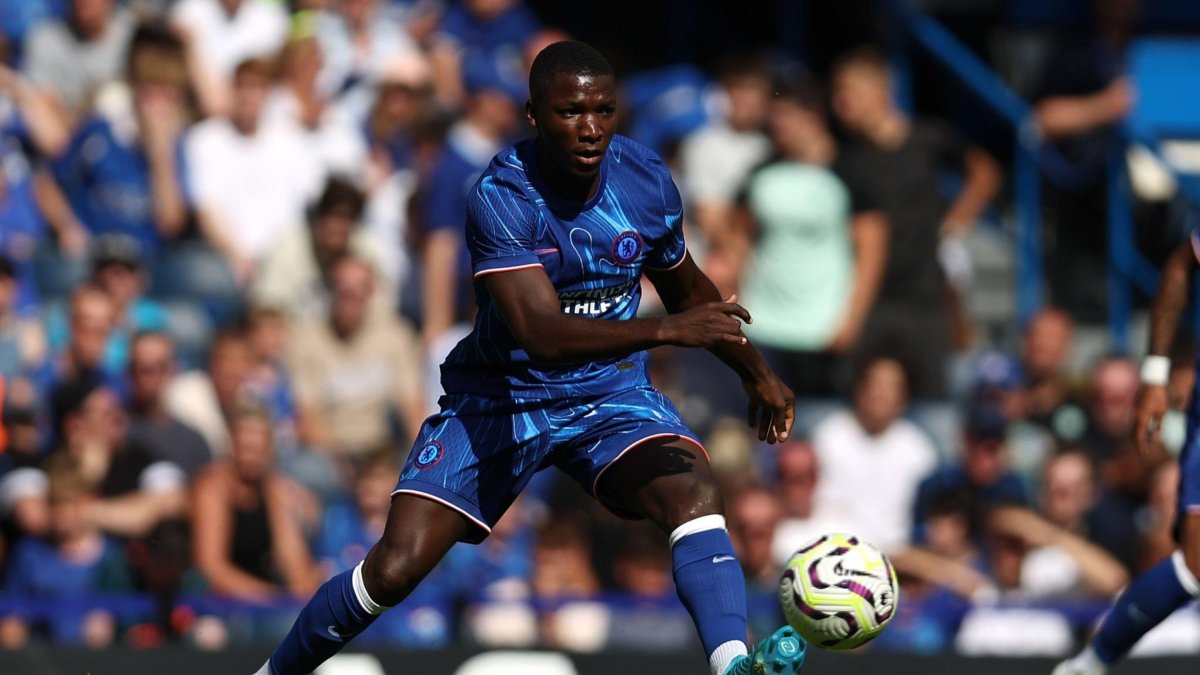 Moisés Caicedo es titular fijo en la alineación de Chelsea.