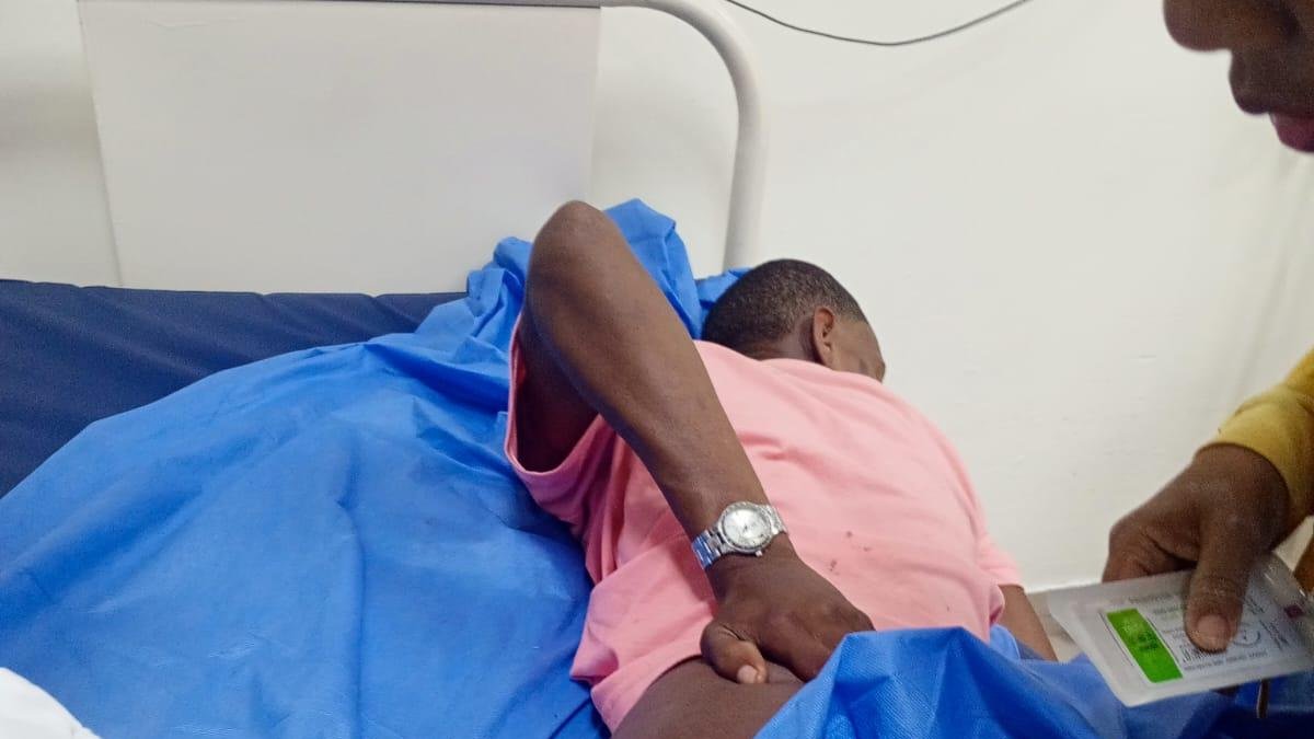 Las personas heridas fueron llevadas hasta diferentes casas de salud luego de lo sucedido.