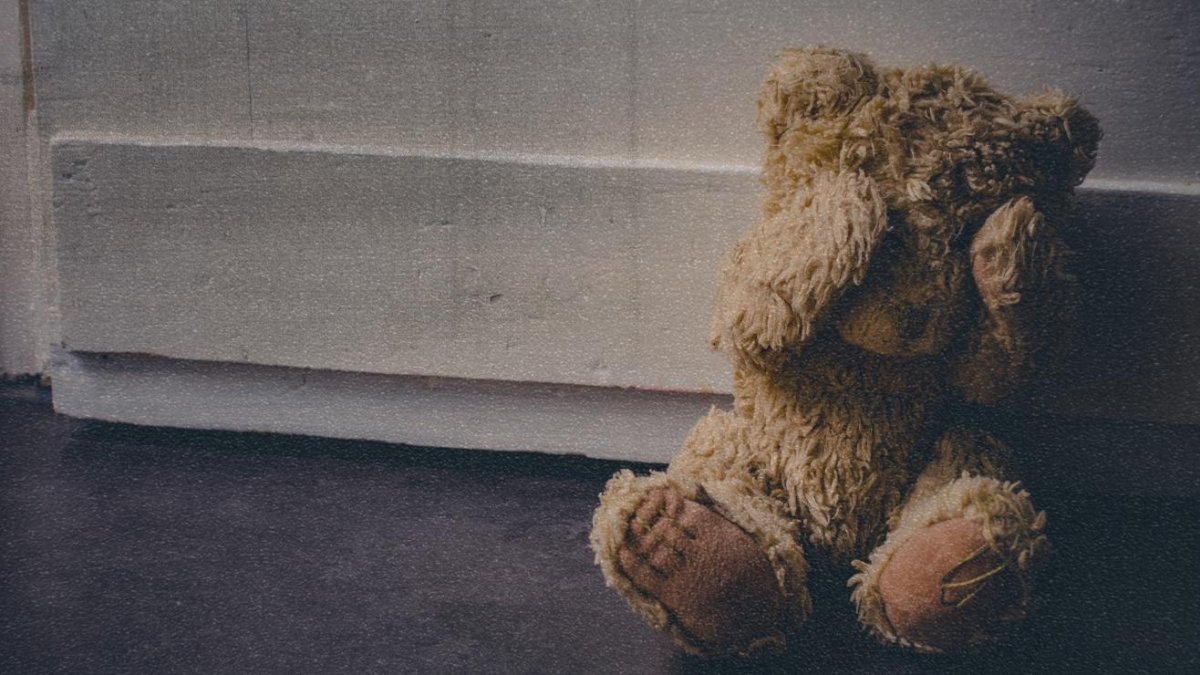 El niño tenía apenas cuatro años cuando fue asesinado. Por su muerte hay una persona con prisión preventiva, pero su madre también es requerida.