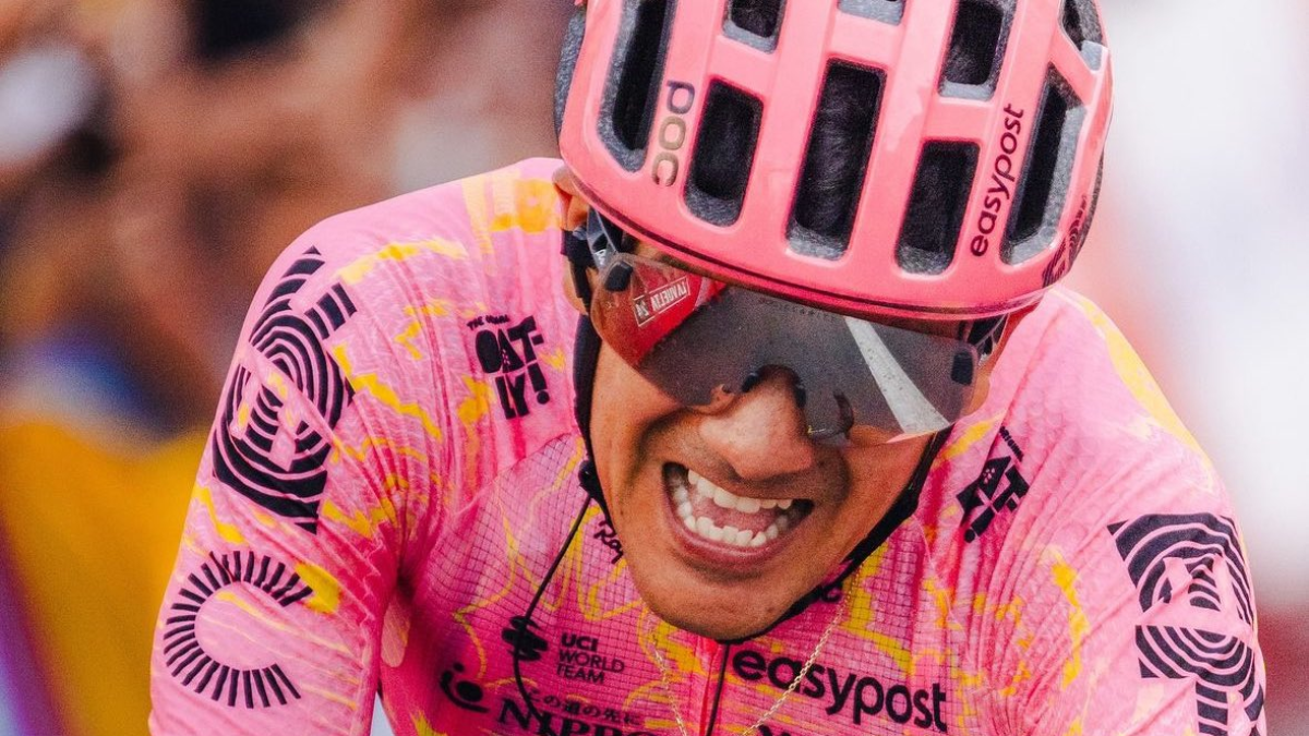 Richard Carapaz sufrió una caída en la etapa 11 de la Vuelta a España