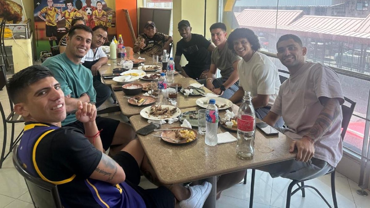 Jesús Trindade, Braian Oyola, Ángel  Encalada,  Nicolás Ramírez, Eduard Bello, Fernando Gaibor, Dixon Arroyo y J. Roberto Prieto, a quien le dicen el Cholo Bravo.