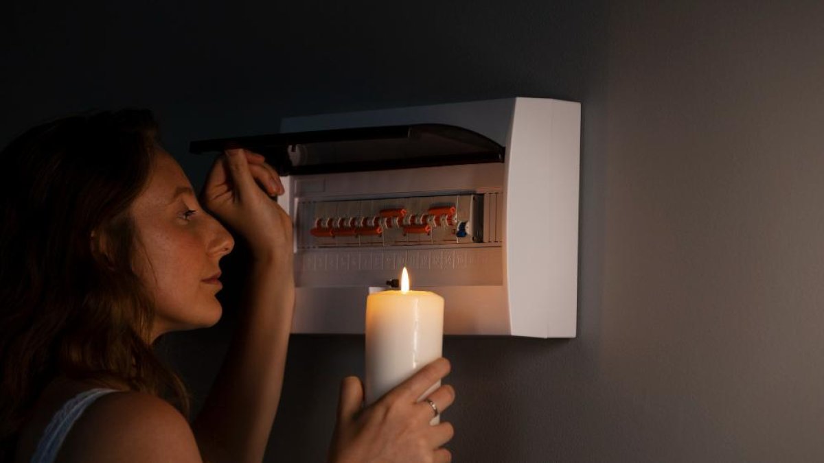 Varias provincias del país sufrieron cortes de luz por al menos cuatro horas.