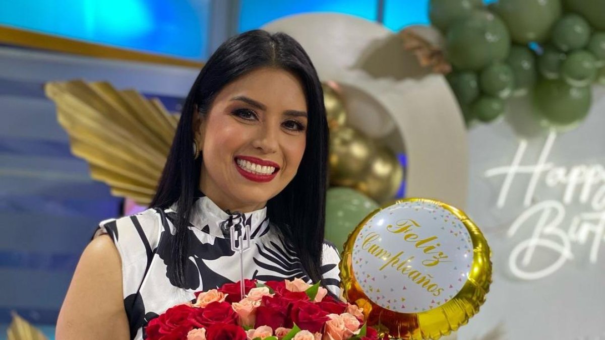 Roselena Vásconez celebró su cumpleaños en vivo.