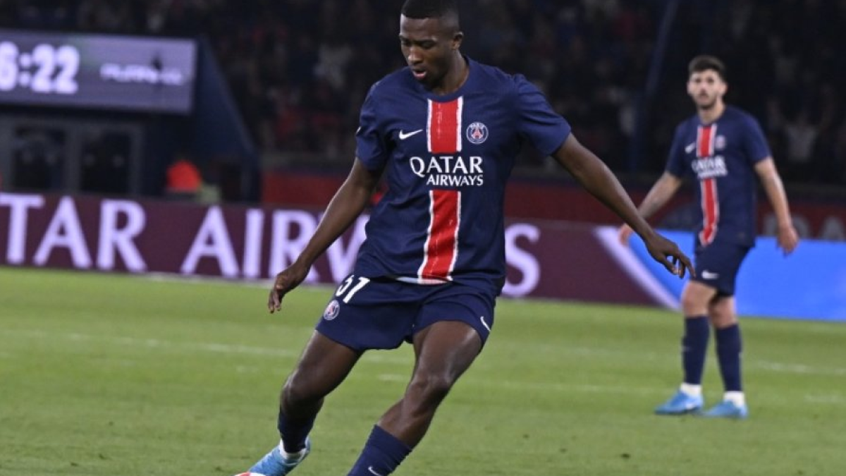 Willian Pacho actuó en la victoria de PSG ante Stade Brestois