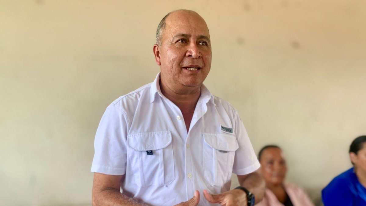 EL PSC y Amigo trataron de impedir su candidatura