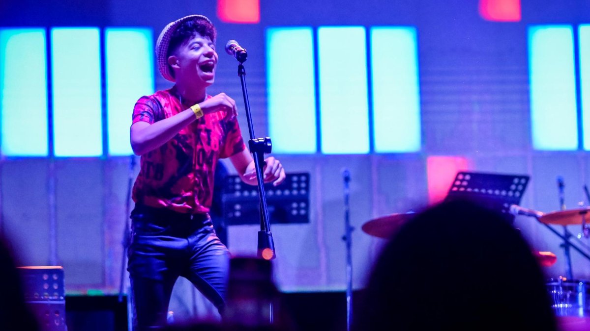 El joven artista ya tuvo su primera gran presentación en la Casa de la Cultura.