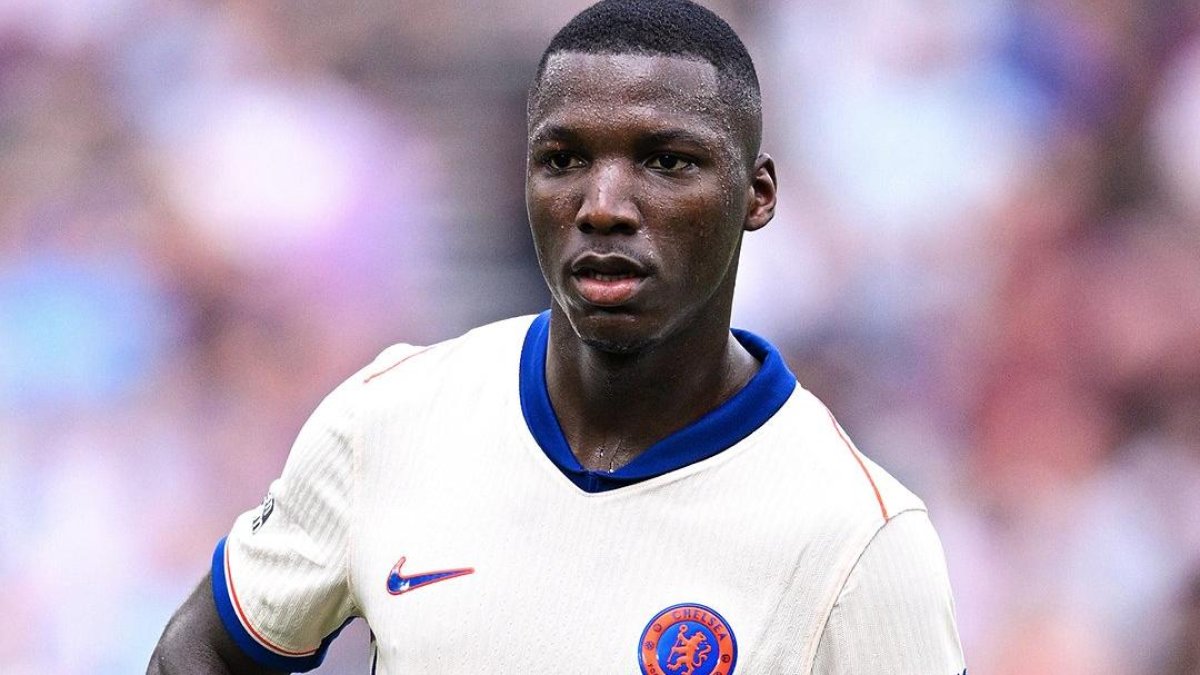 El joven jugador ecuatoriano Moisés Caicedo es titular en Chelsea con la llegada del técnico Maresca