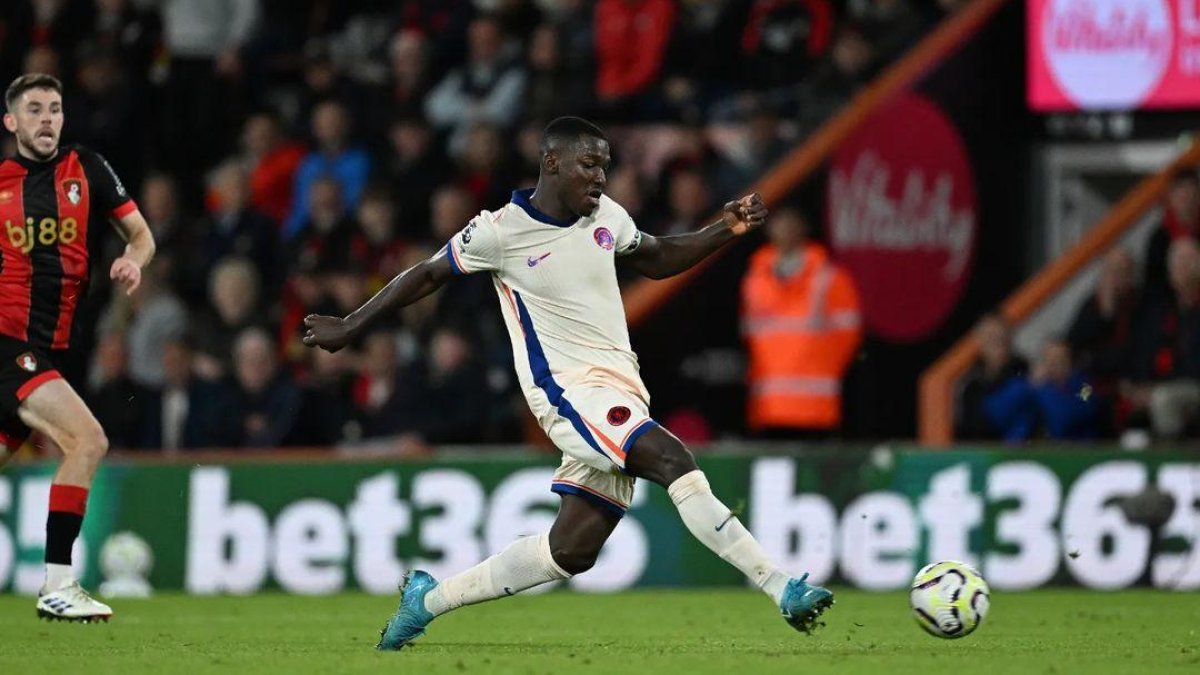 Caicedo se perfila para ser titular en el medio sector del Chelsea.