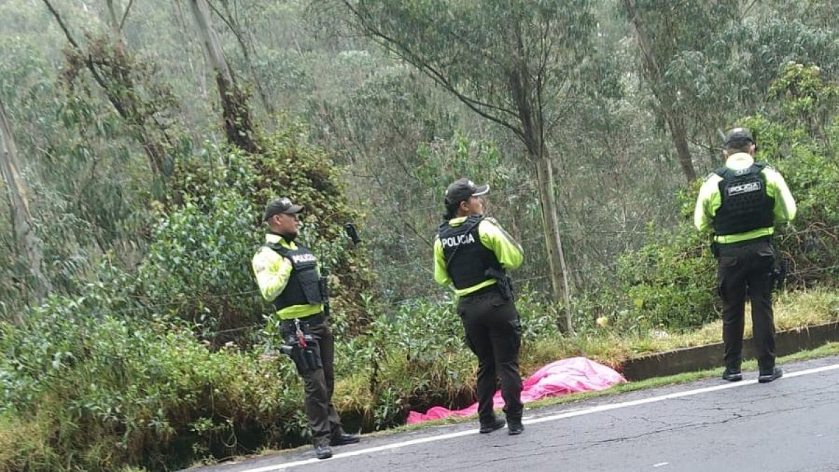 El cuerpo fue abandonado a un lado de la vía a Nono.