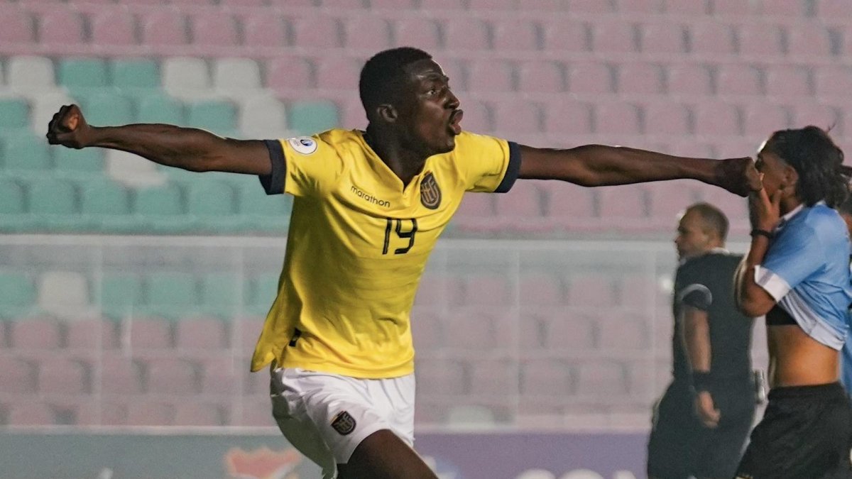 Juan Riquelme Angulo es jugador de las categorías menores de la selección ecuatoriana.