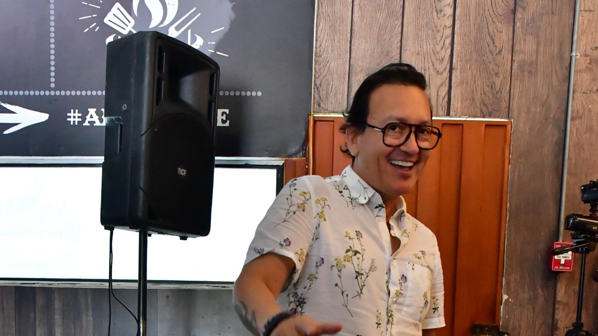 David Reinoso dice que tiene su conciencia tranquila, pues no ha ofendido a nadie con sus parodias.