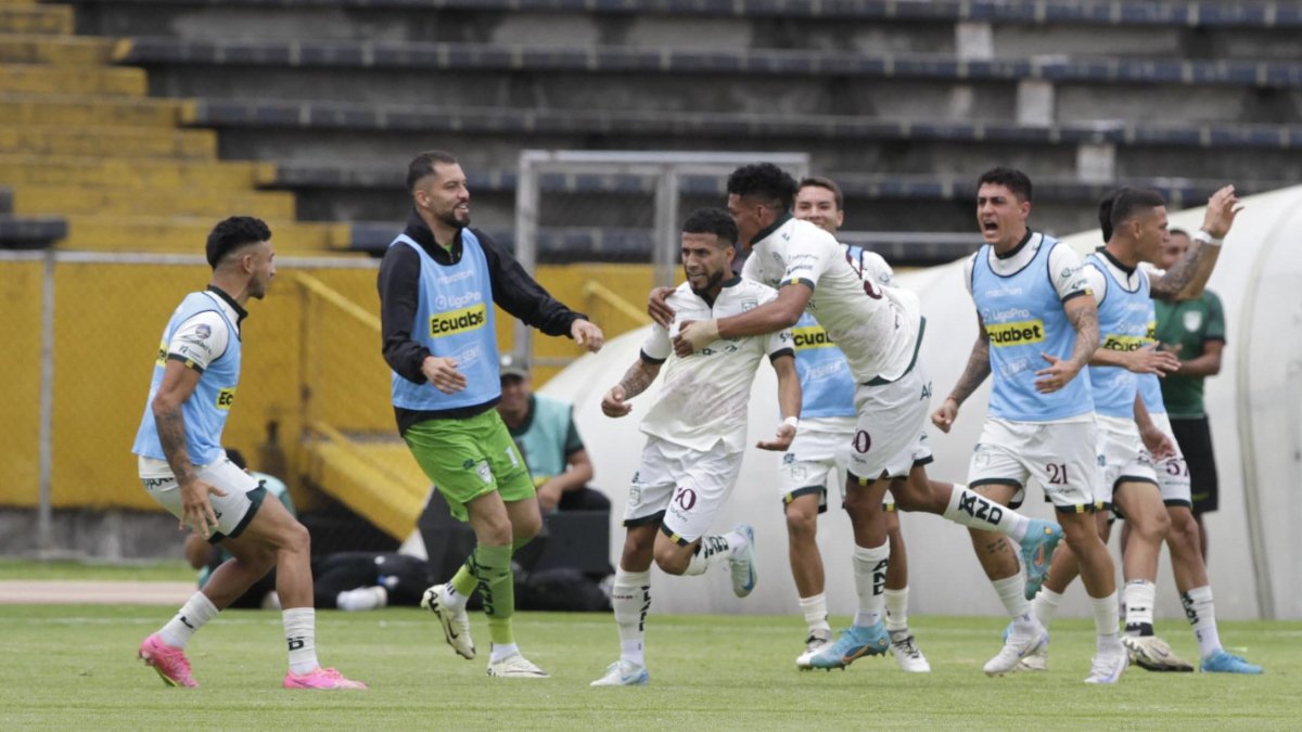 Robert Burbano hizo el gol de Orense a El Nacional en la fecha 11.