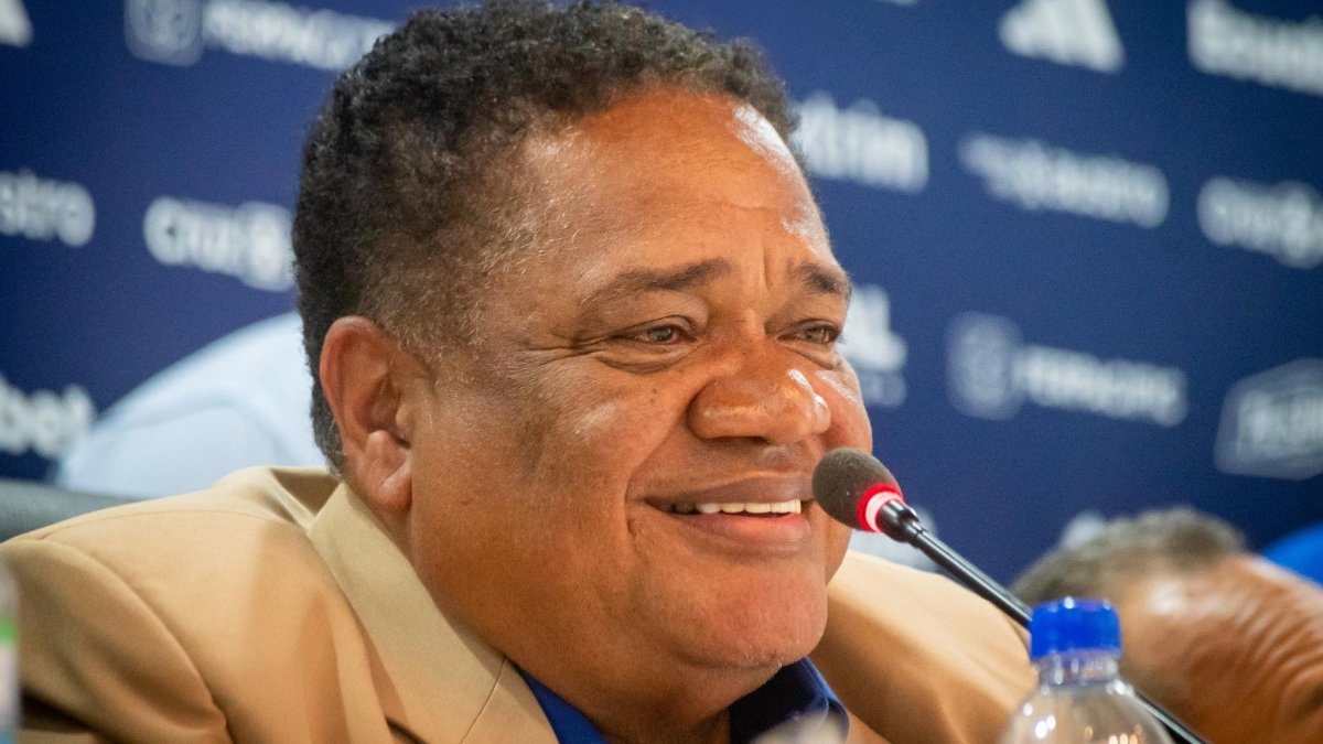 El ingeniero Jorge Guzmán convocó a una rueda de prensa para hablar de los problemas de Emelec