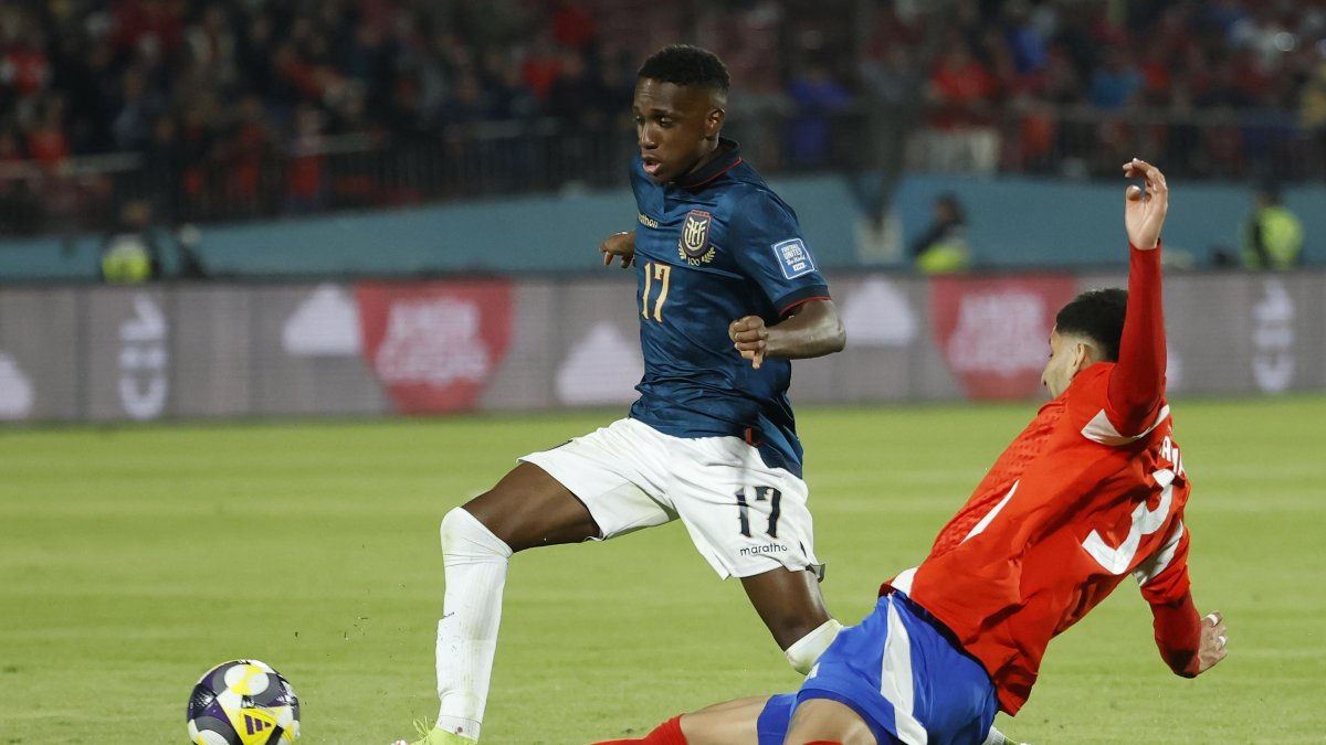 Darwin Guagua debutó con 17 años en la selección de Ecuador.