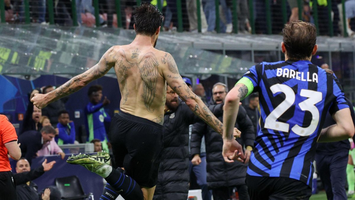 Francesco Acerb de Inter y su gol ante Barcelona FC.