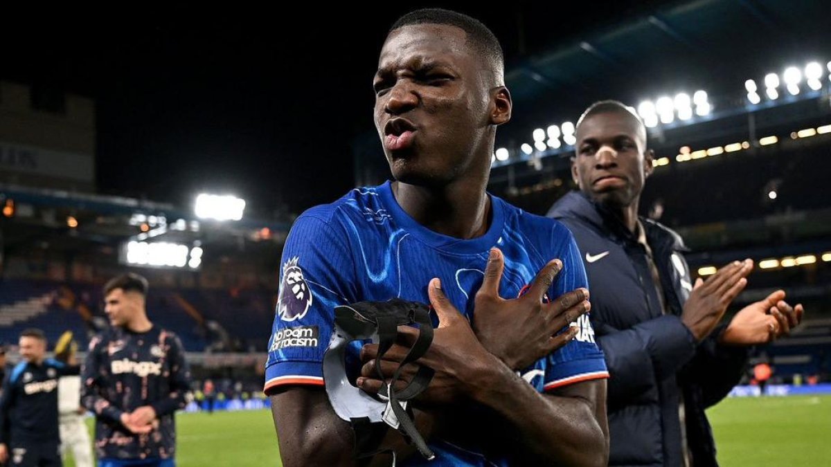 Moisés Caicedo destaca semana a semana con el Chelsea inglés.