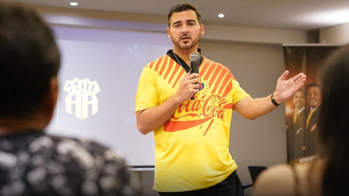 Antonio Álvarez aseguró que Barcelona tendría un equipo competitivo, pero no ha demostrado un buen nivel.