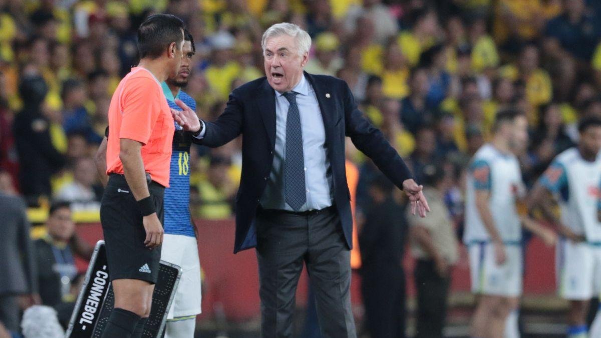 Carlo Ancelotti entrenador de Brasil en el estadio Monumental.