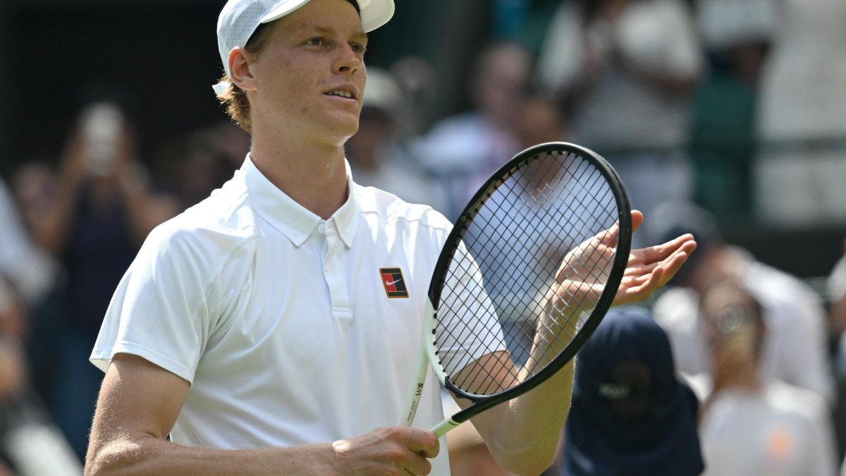 Sinner celebra tras batir por 6-4, 6-3 y 6-0 a su compatriota Luca Nardi.