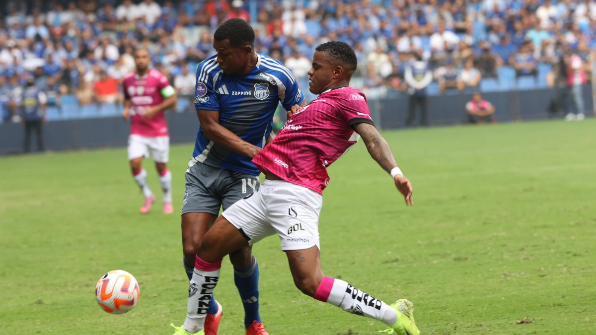 Emelec busca romper su maleficio de local ante Independiente del Valle en el campeonato nacional.
