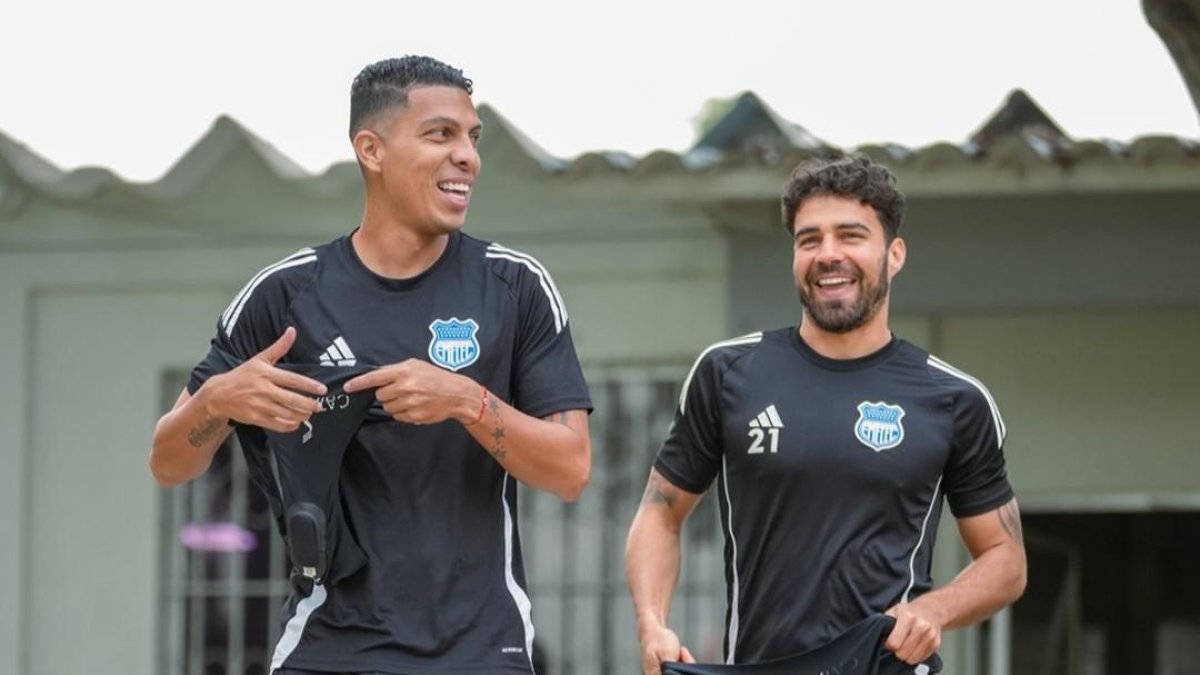 Luis Fernando León (i) junto a Alexander González durante una de las últimas prácticas.