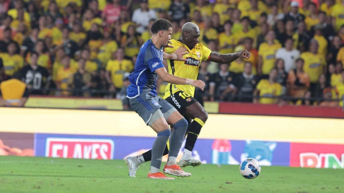 Barcelona venció 2-0 a Emelec en el Clásico del Astillero disputado en el estadio Monumental el pasado 18 de mayo de 2025.