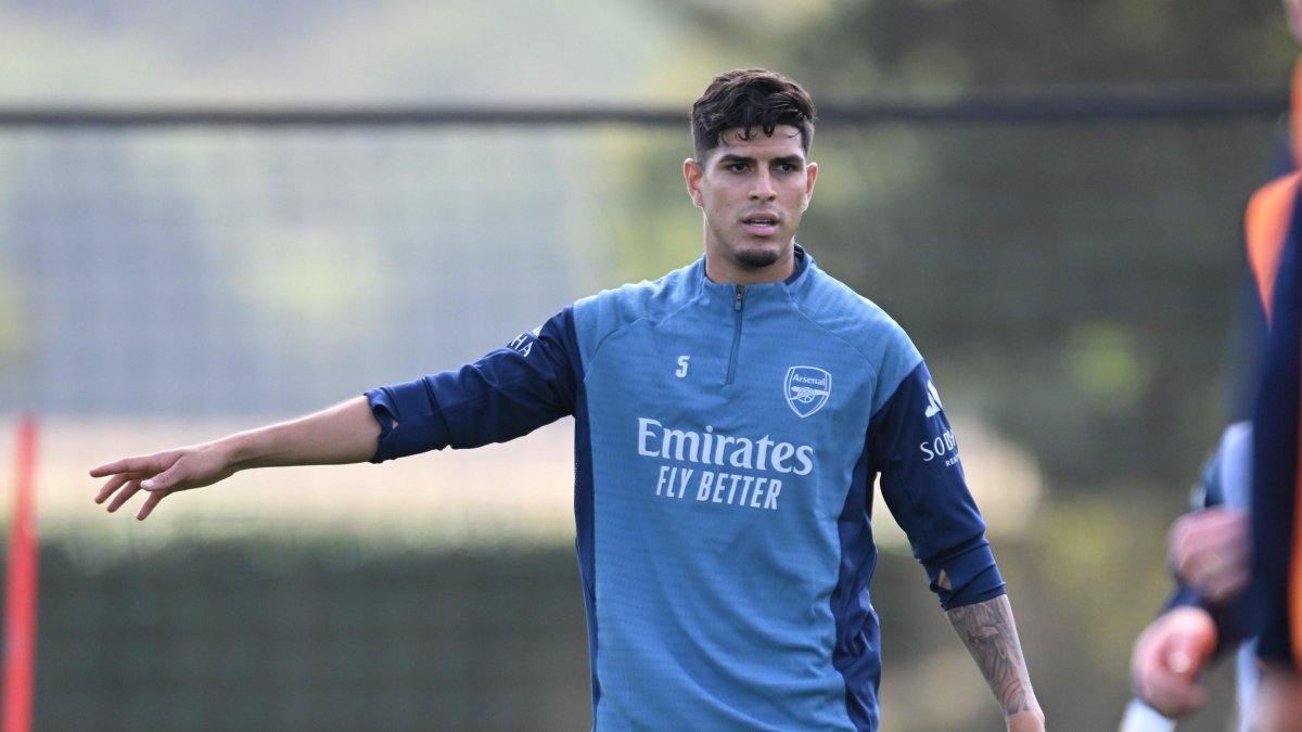 Piero Hincapié en su primer entrenamiento con Arsenal este jueves 11 de septiembre.