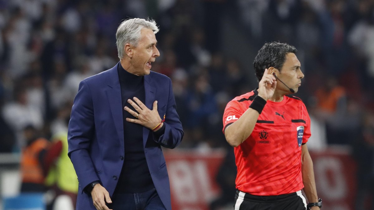 Tiago Nunes entrenador brasileño de Liga de Quito.