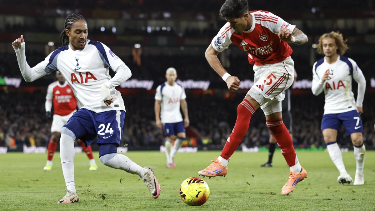 Piero Hincapié será titular en el choque de Arsenal vs Bayern Múnich.