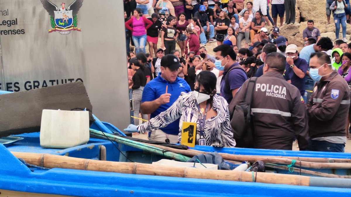 El 5 de diciembre de 2023 fue hallada una nave a 90 millas de San Mateo, Manabí. Los cadáveres de tres pescadores tenían heridas de bala.