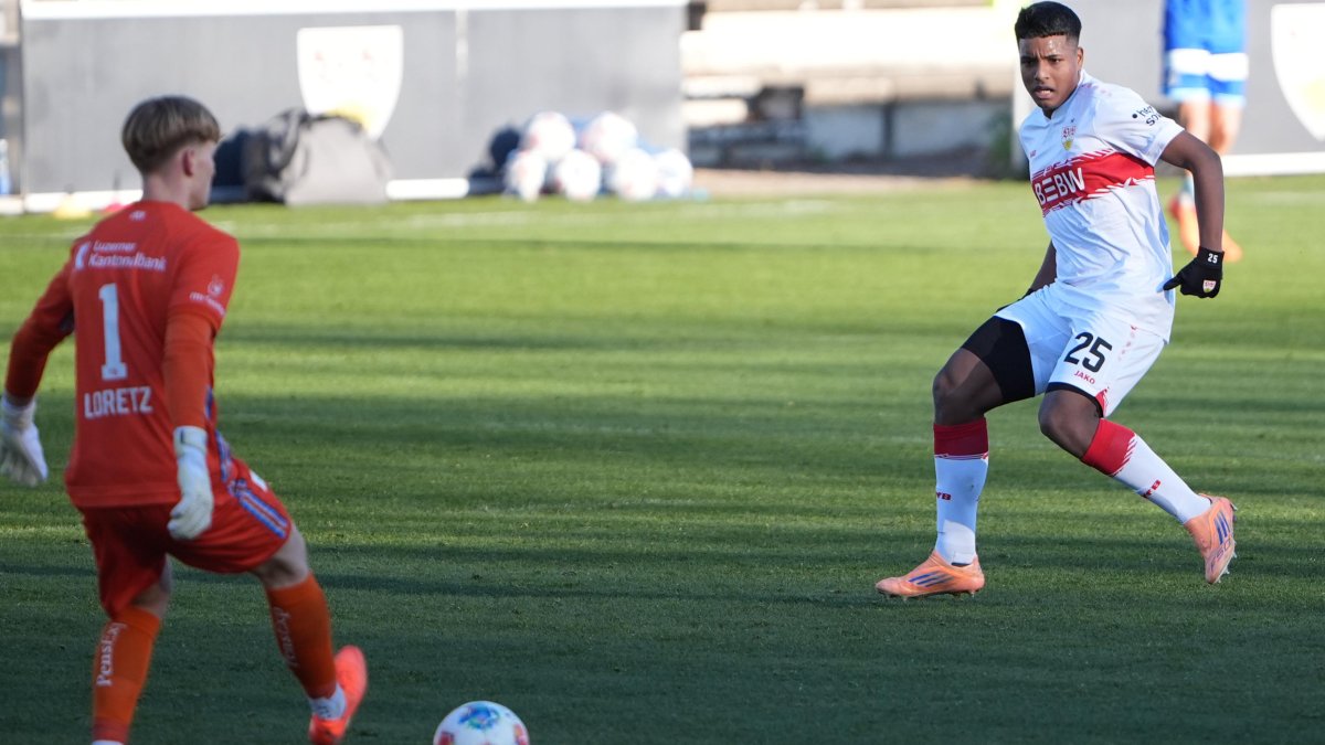 Stuttgart y el sueño ecuatoriano: Jeremy Arévalo (25) a un paso de debutar en Bundesliga.