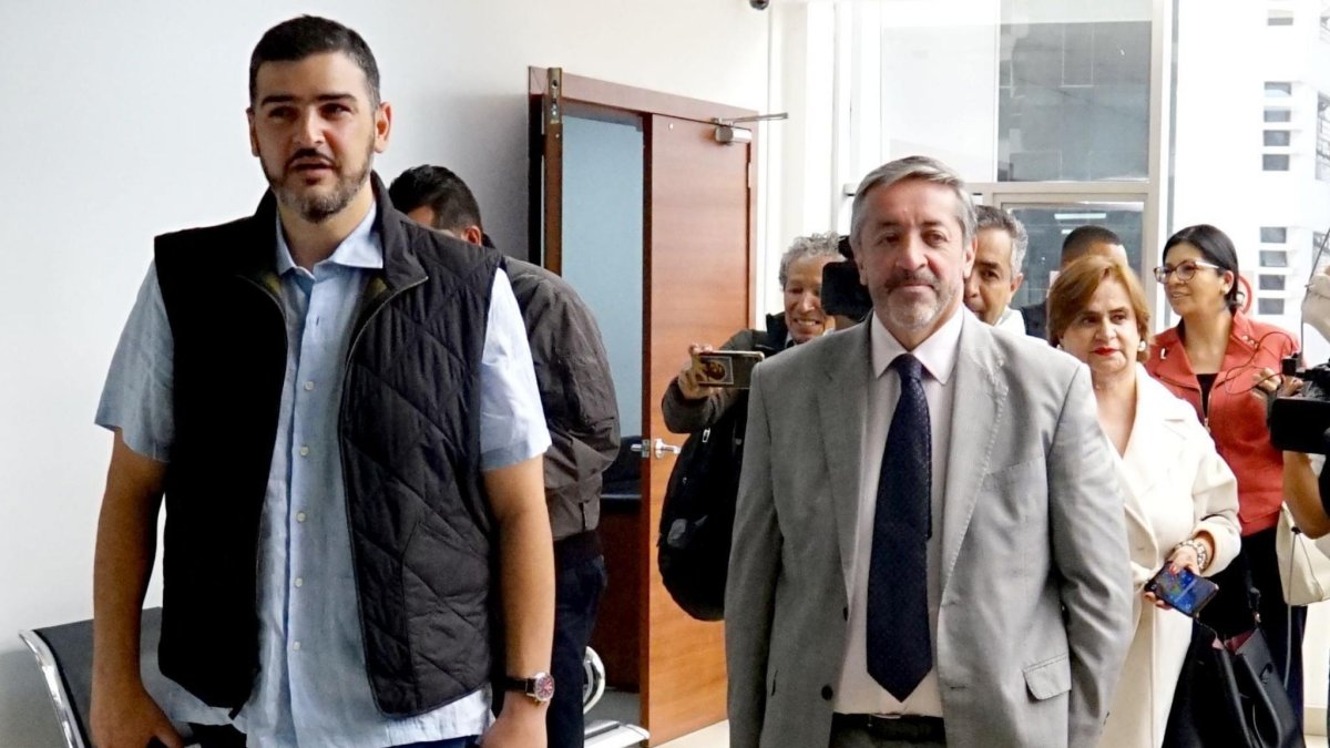 Aquiles Álvarez, alcalde de Guayaquil, y su abogado Ramiro García enfrentan dos causas penales: caso Triple A y Goleada.