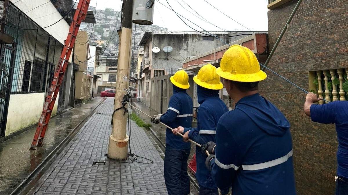 Sectores del norte de Guayaquil sufrieron apagón repentino, ¿por qué?