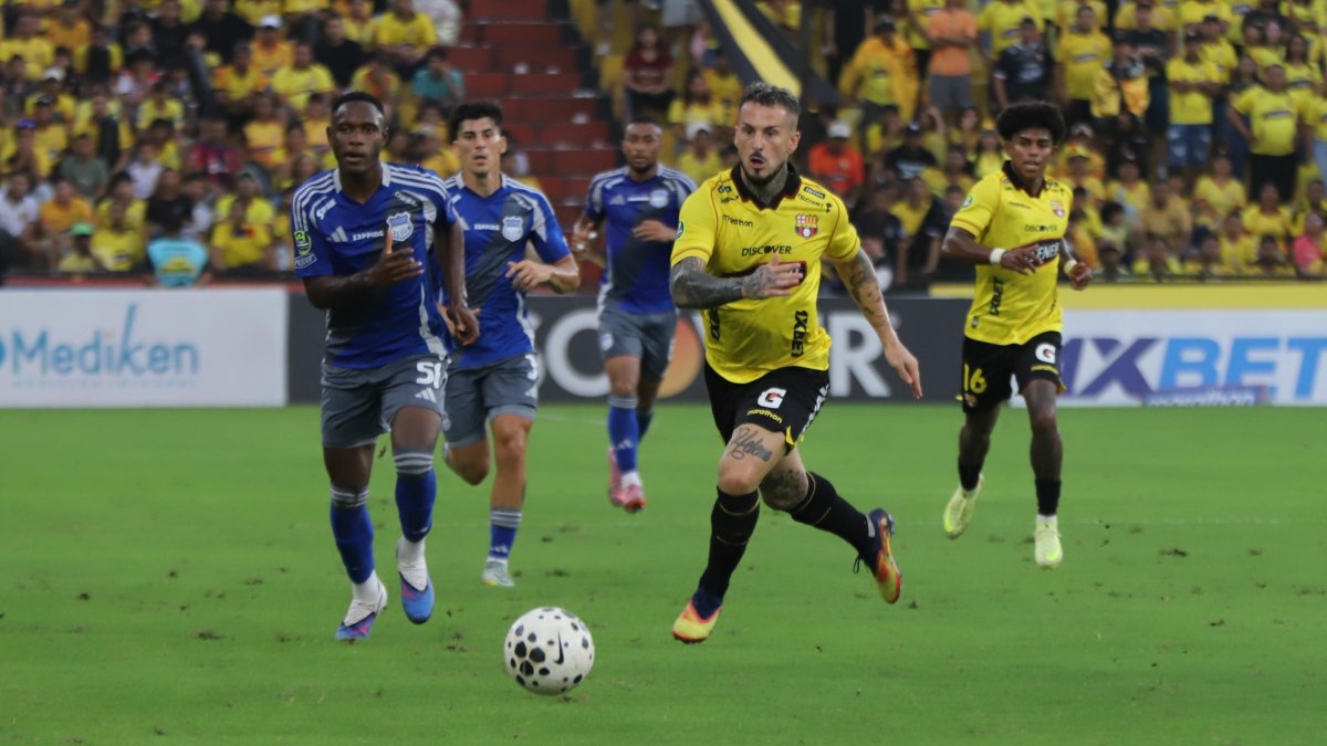 El Pipa marcó el 1-0 ante Emelec en el Clásico del Astillero 2026.