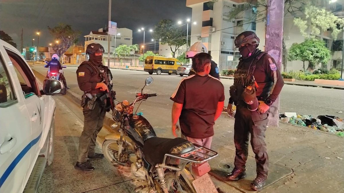 Se registraron aprehensiones durante el toque de queda.