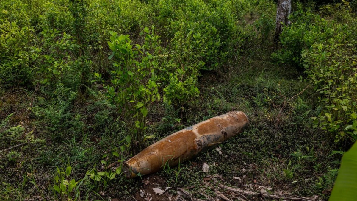Gobierno de Daniel Noboa niega acusación de Gustavo Petro sobre supuesto artefacto militar ecuatoriano en territorio colombiano.