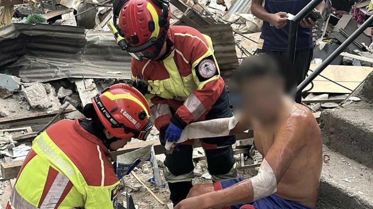 Una persona resultó herida y una casa colapsó.