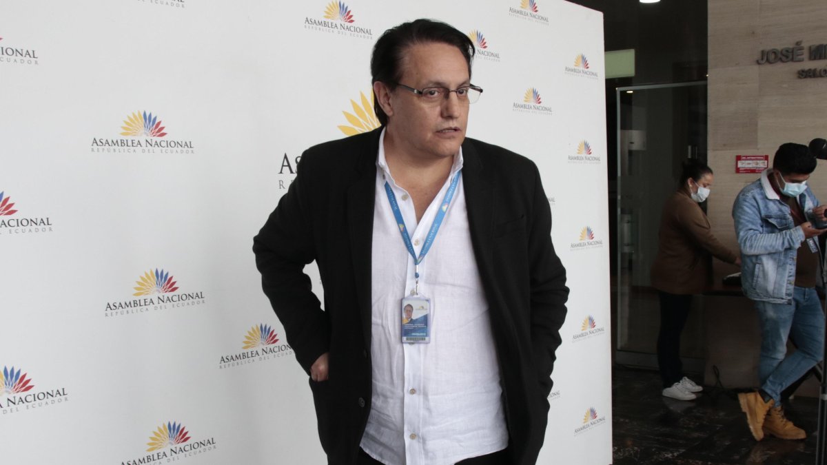 Fernando Villavicencio, candidato presidencial asesinado a once días de las elecciones, también fue asambleísta.