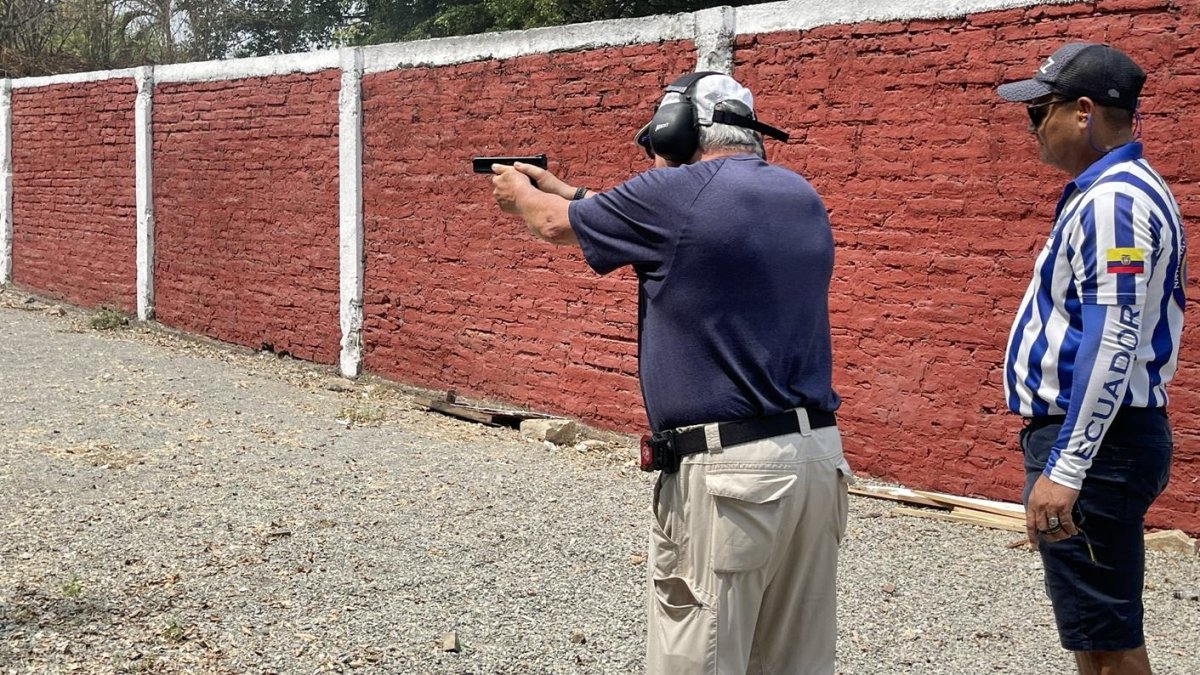 Tiro práctico en Ayangue: segunda válida nacional con figuras de Colombia y Brasil