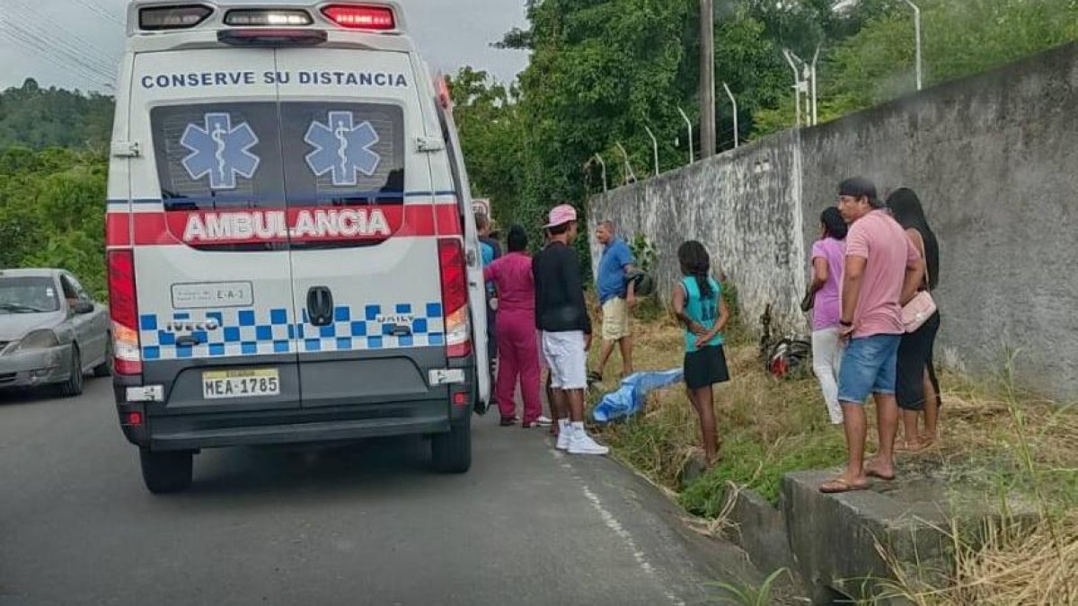 Esmeraldas: adolescente pierde la vida en accidente de tránsito en la vía Vuelta Larga - Tabiazo
