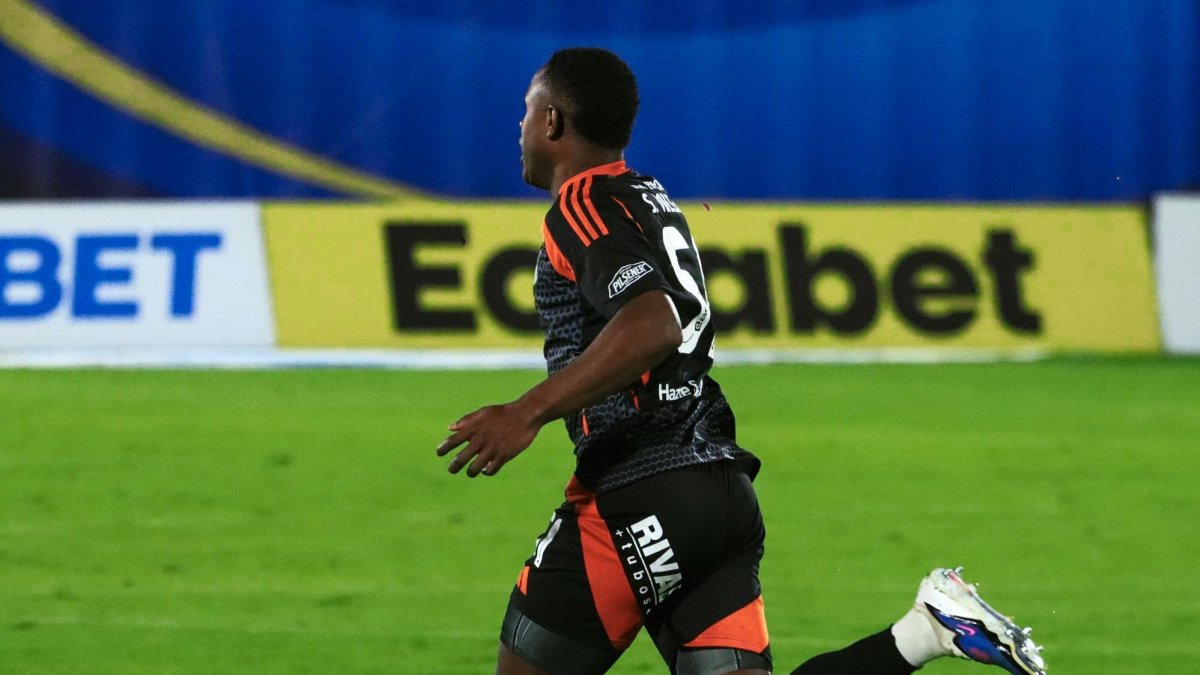 Emelec empata 1-1 con Universidad Católica con polémica por golazo anulado al equipo azul