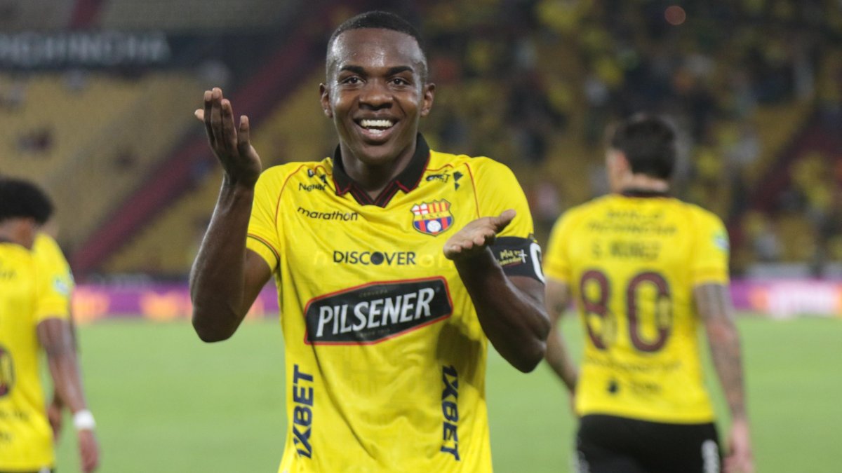 Jhonny Quiñónez hizo el gol de Barcelona SC en el Monumental ante Leones.