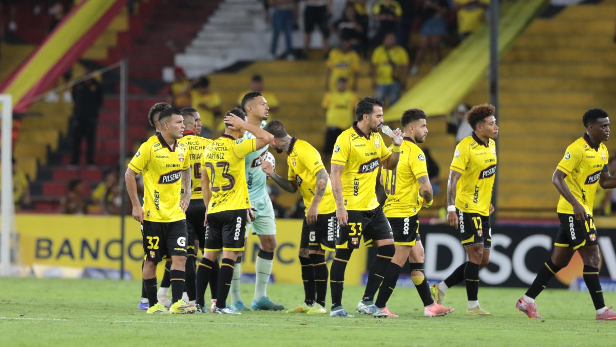 Barcelona SC fue sorprendido por Leones FC para el empate 1-1 en el estadio Monumental. Luego revirtió el Ídolo.