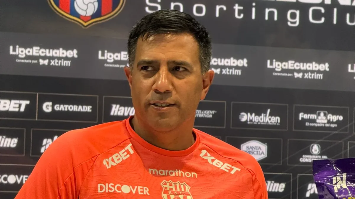 César Farías, entrenador de Barcelona SC