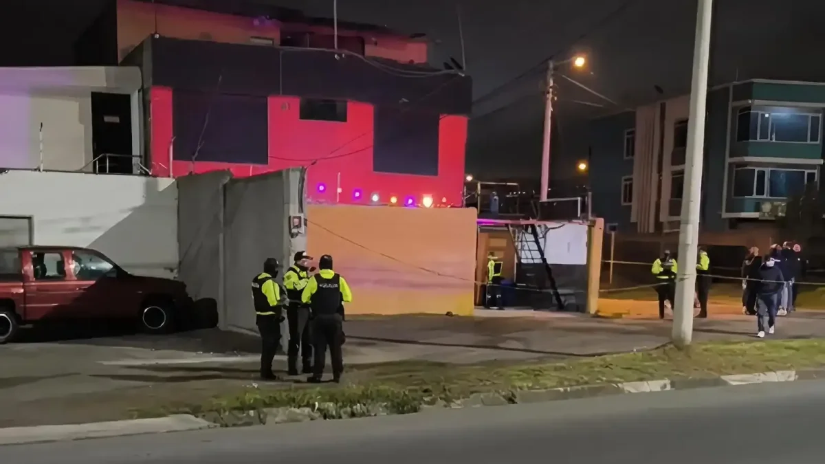 Hasta el lugar de los hechos llegaron personal de la Policía Nacional para tomar el procedimiento correspondiente